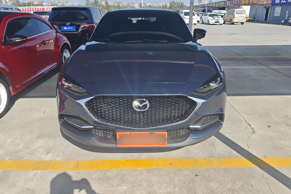Mazda CX-4 2020 — фото автомобиля