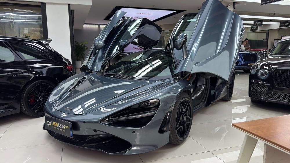 McLaren 720S 2017 — фото автомобиля