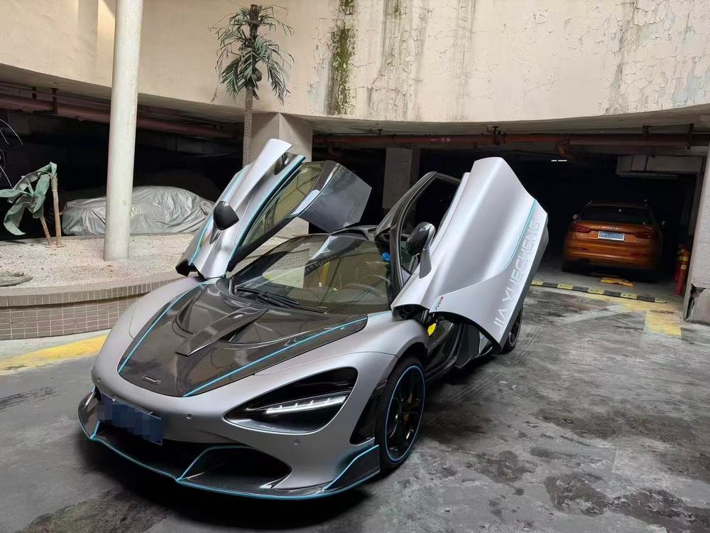McLaren 720S 2019 — фото автомобиля