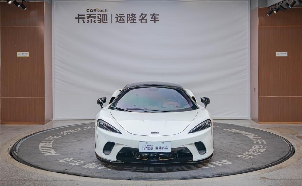 McLaren GT 2019 — фото автомобиля 1