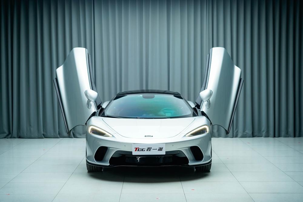 McLaren GT 2019 — фото автомобиля 1