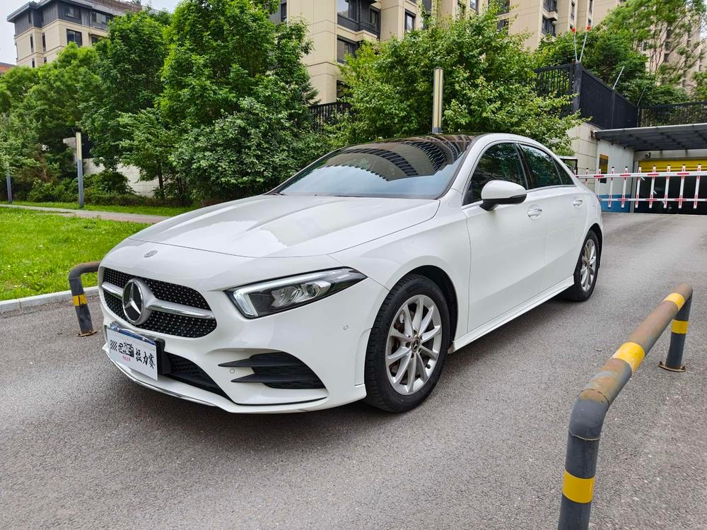Mercedes-Benz A-Class 2022 — фото автомобиля 1