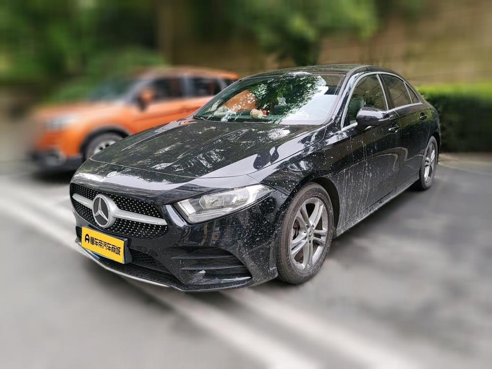 Mercedes-Benz A-Class 2022 — фото автомобиля