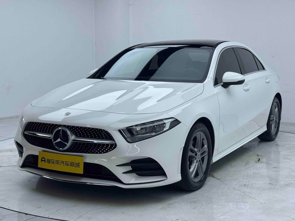 Mercedes-Benz A-Class 2022 — фото автомобиля