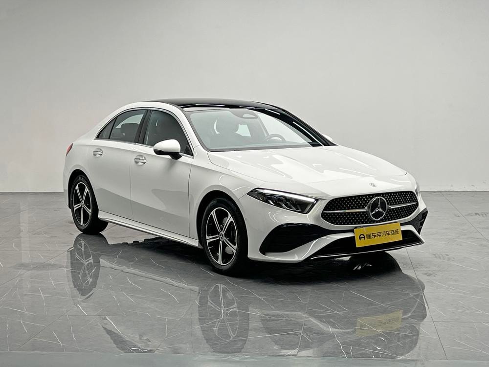 Mercedes-Benz A-Class 2024 — фото автомобиля