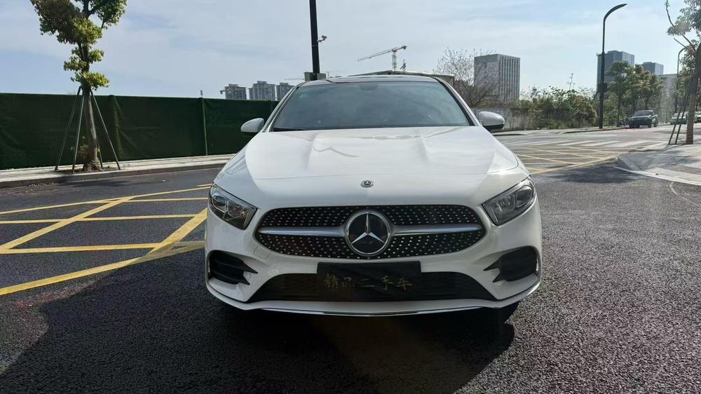Mercedes-Benz A-Class 2020 — фото автомобиля