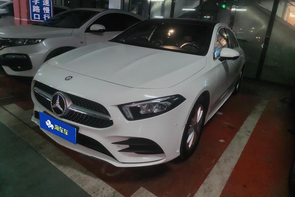 Mercedes-Benz A-Class 2021 — фото автомобиля