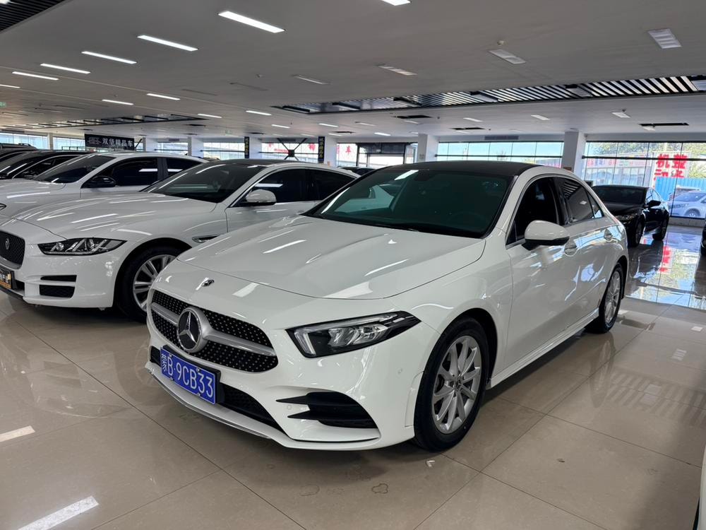 Mercedes-Benz A-Class 2021 — фото автомобиля 1