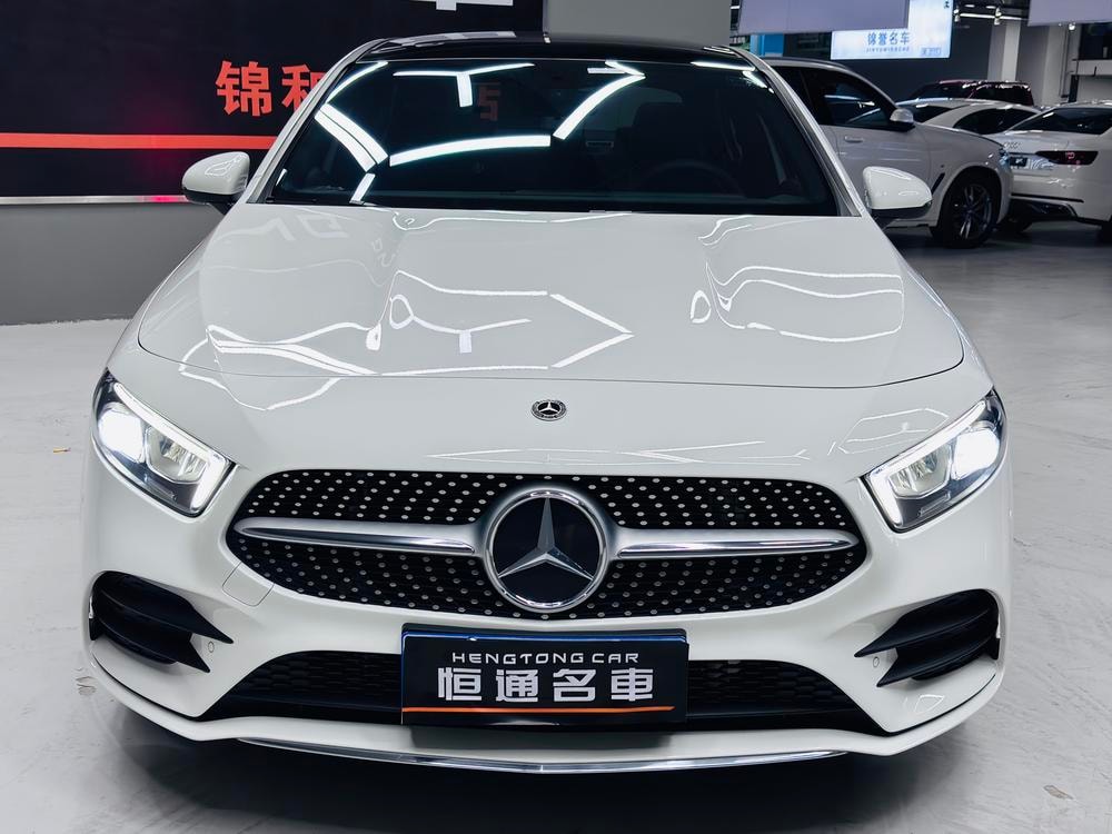 Mercedes-Benz A-Class 2019 — фото автомобиля 1