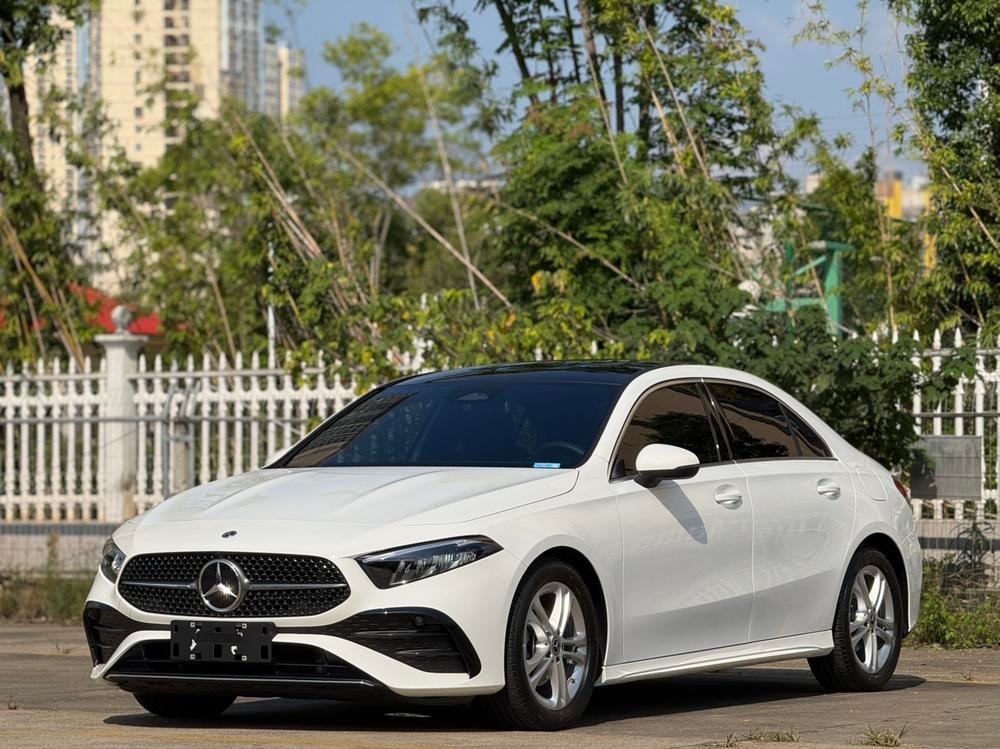 Mercedes-Benz A-Class 2025 — фото автомобиля