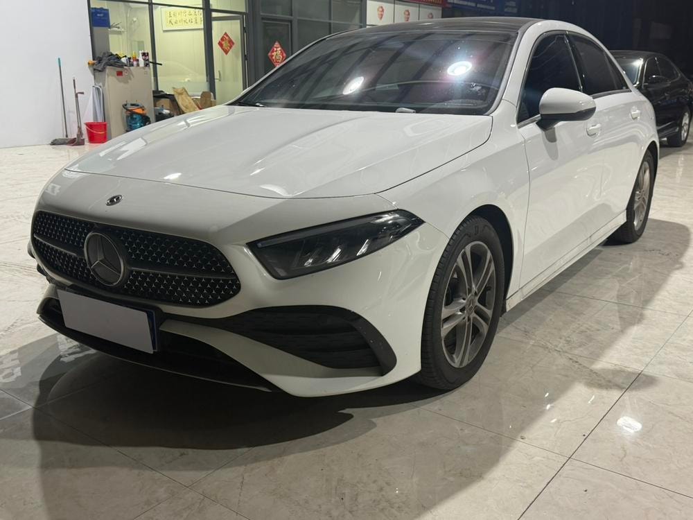 Mercedes-Benz A-Class 2023 — фото автомобиля