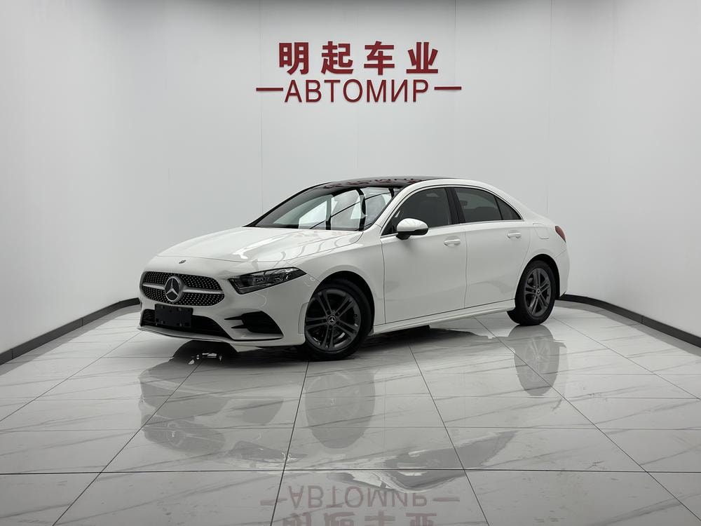Mercedes-Benz A-Class 2022 — фото автомобиля 1