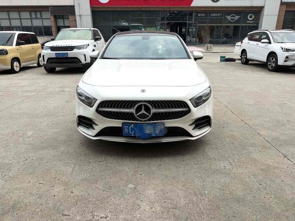 Mercedes-Benz A-Class 2020 — фото автомобиля