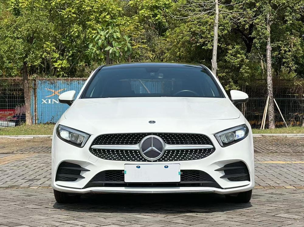 Mercedes-Benz A-Class 2022 — фото автомобиля 1