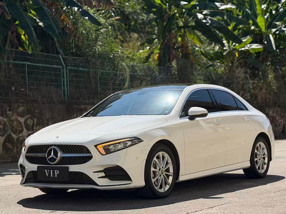 Mercedes-Benz A-Class 2021 — фото автомобиля