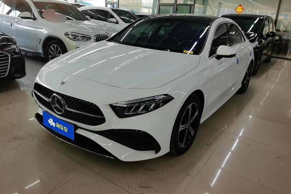 Mercedes-Benz A-Class 2023 — фото автомобиля