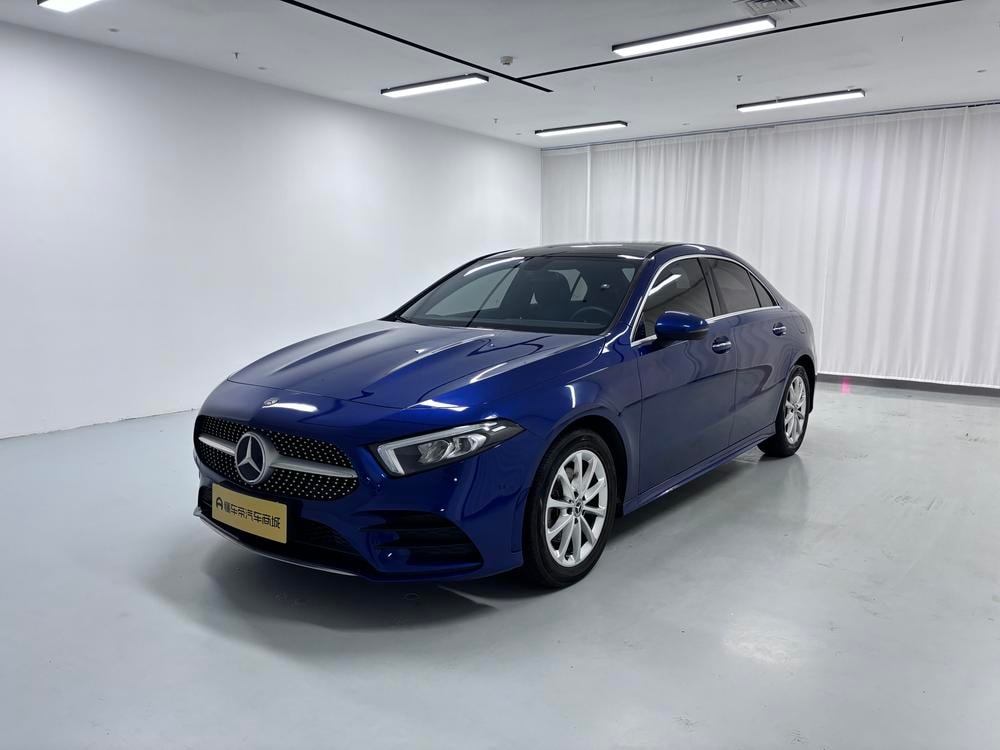Mercedes-Benz A-Class 2021 — фото автомобиля