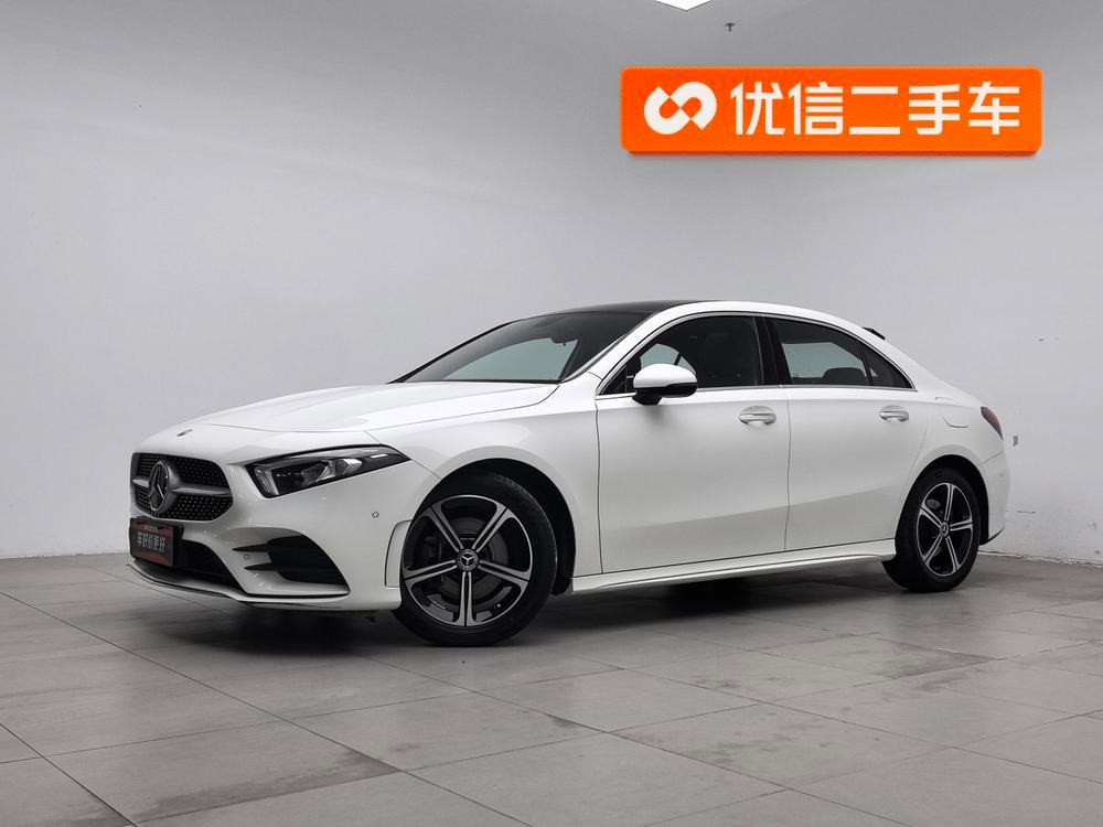 Mercedes-Benz A-Class 2022 — фото автомобиля 1