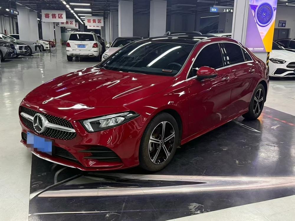 Mercedes-Benz A-Class 2022 — фото автомобиля