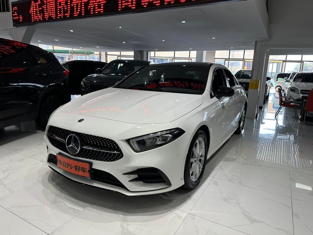 Mercedes-Benz A-Class 2021 — фото автомобиля