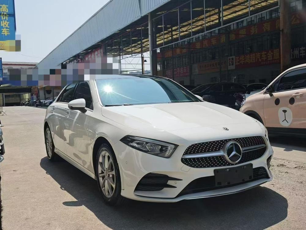Mercedes-Benz A-Class 2022 — фото автомобиля 1
