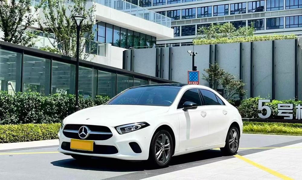 Mercedes-Benz A-Class 2020 — фото автомобиля