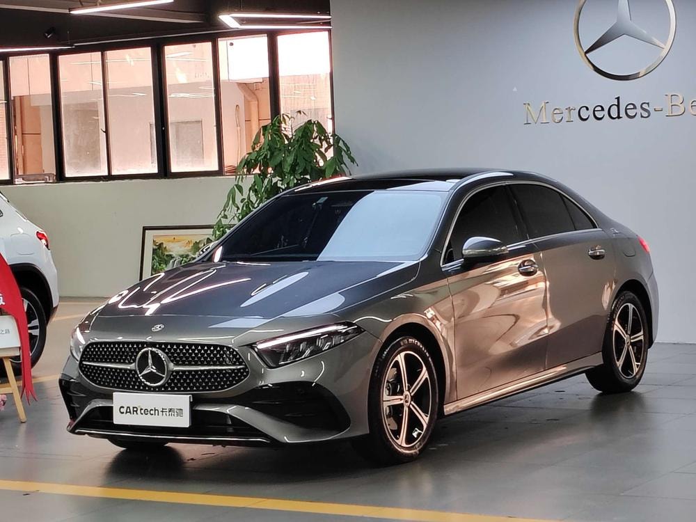 Mercedes-Benz A-Class 2023 — фото автомобиля