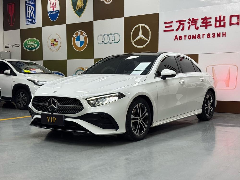 Mercedes-Benz A-Class 2023 — фото автомобиля