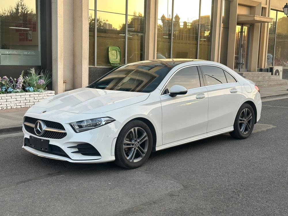 Mercedes-Benz A-Class 2021 — фото автомобиля 1