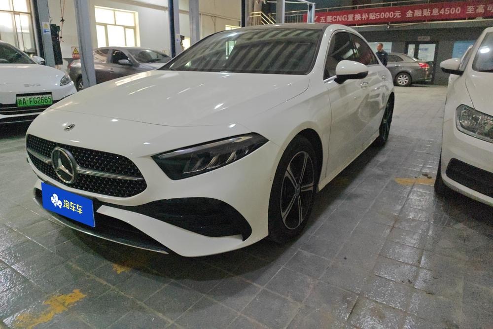 Mercedes-Benz A-Class 2023 — фото автомобиля 1