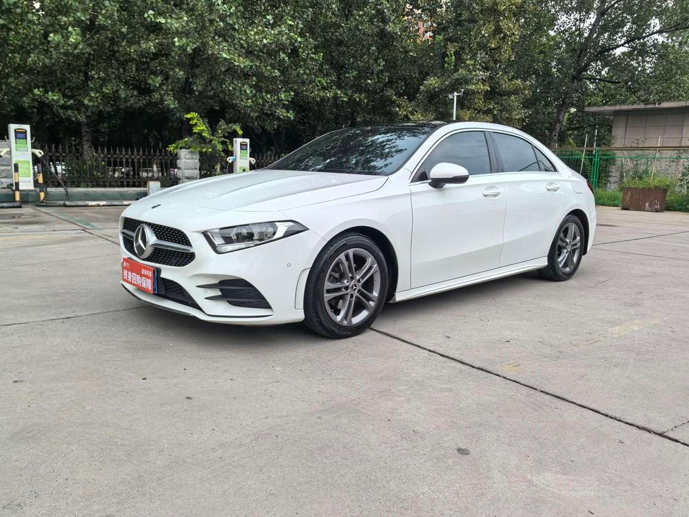 Mercedes-Benz A-Class 2021 — фото автомобиля 1