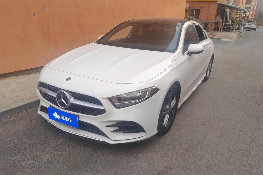 Mercedes-Benz A-Class 2021 — фото автомобиля 1
