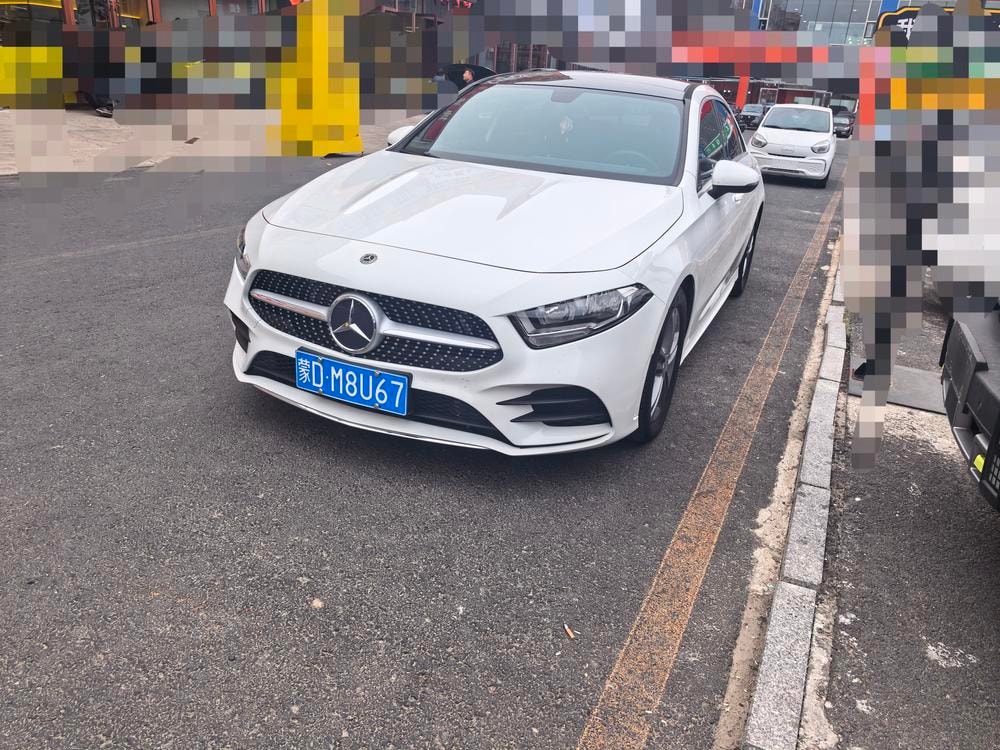 Mercedes-Benz A-Class 2022 — фото автомобиля