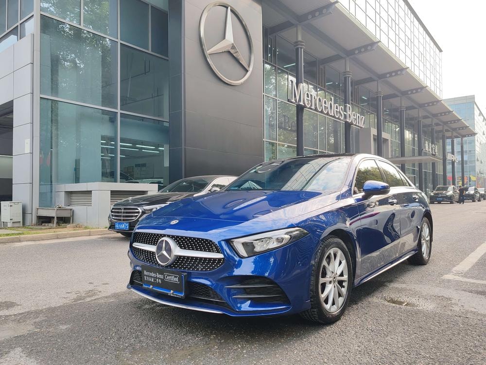 Mercedes-Benz A-Class 2021 — фото автомобиля