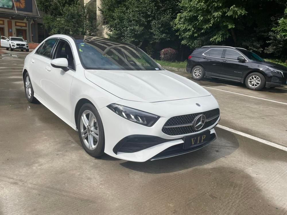Mercedes-Benz A-Class 2023 — фото автомобиля