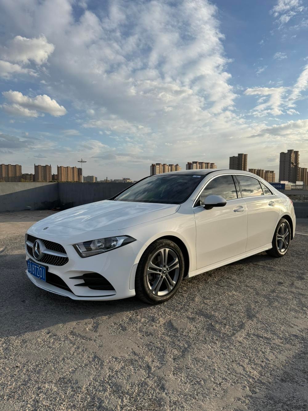 Mercedes-Benz A-Class 2021 — фото автомобиля