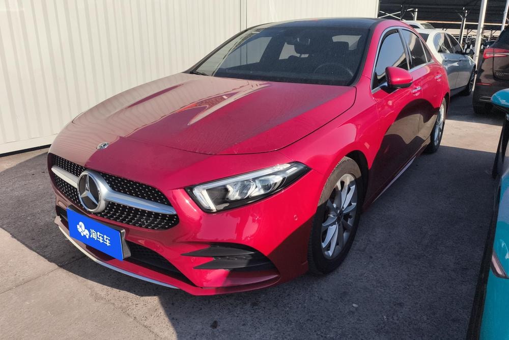 Mercedes-Benz A-Class 2020 — фото автомобиля