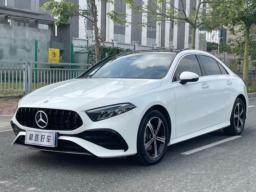 Mercedes-Benz A-Class 2023 — фото автомобиля