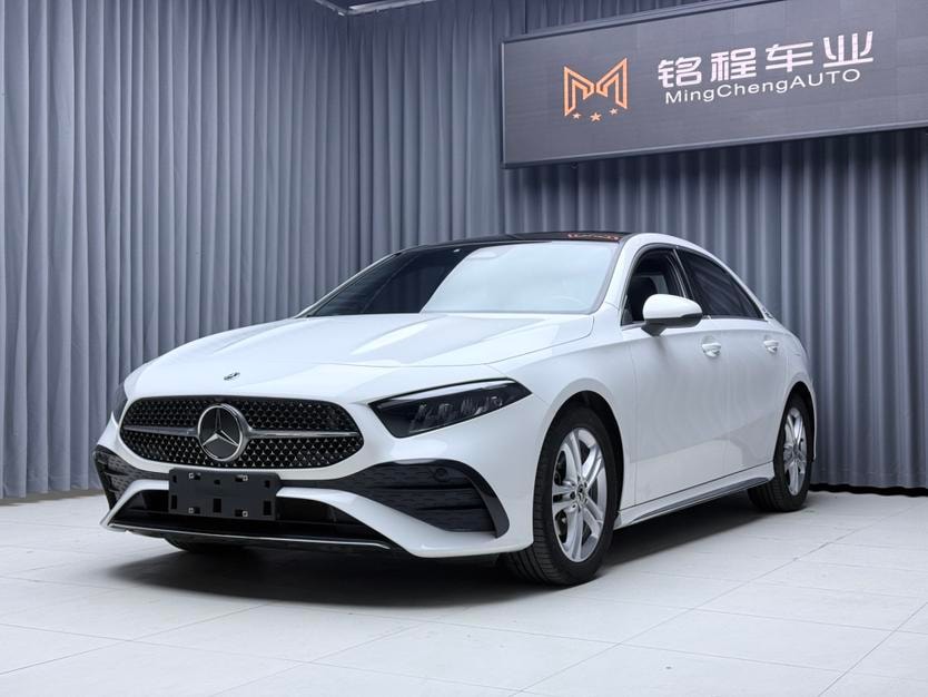 Mercedes-Benz A-Class 2023 — фото автомобиля