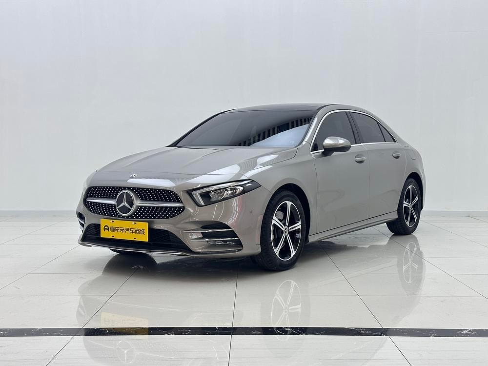 Mercedes-Benz A-Class 2022 — фото автомобиля