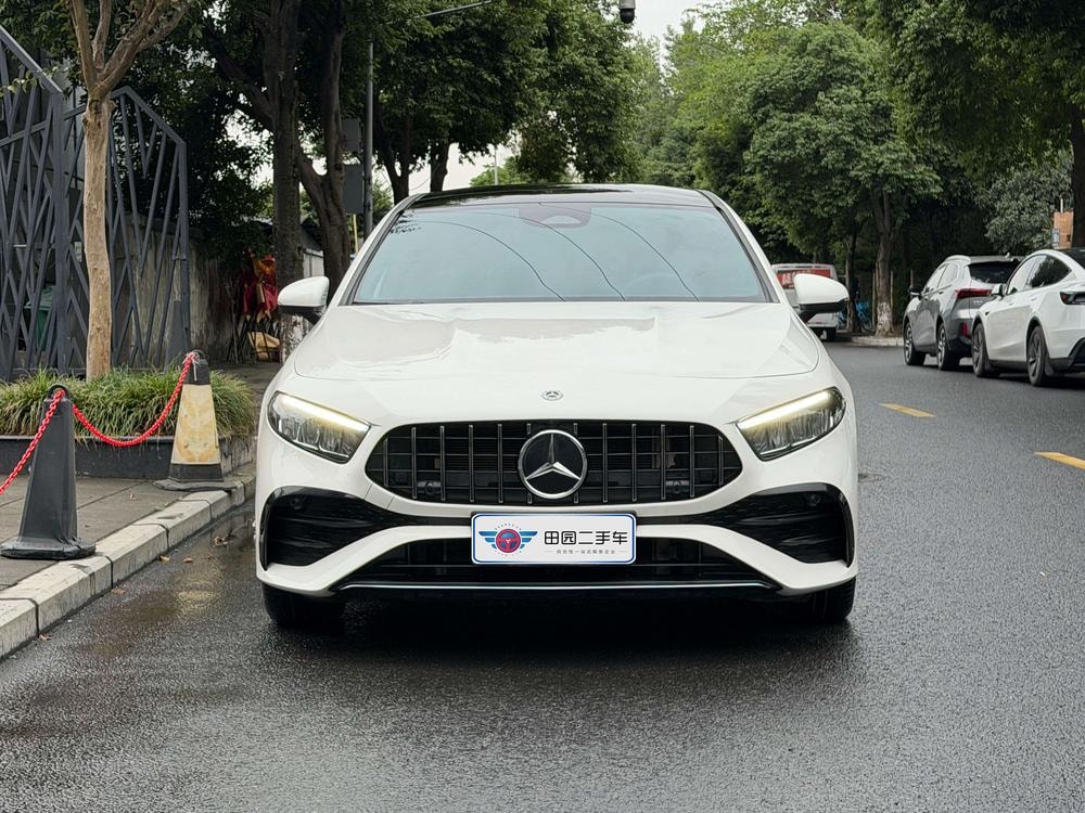 Mercedes-Benz A-Class 2024 — фото автомобиля