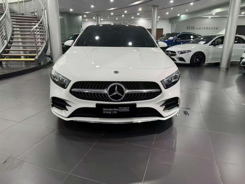 Mercedes-Benz A-Class 2022 — фото автомобиля