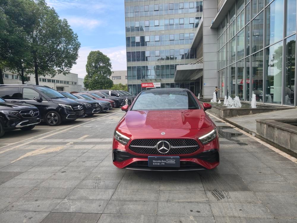 Mercedes-Benz A-Class 2023 — фото автомобиля