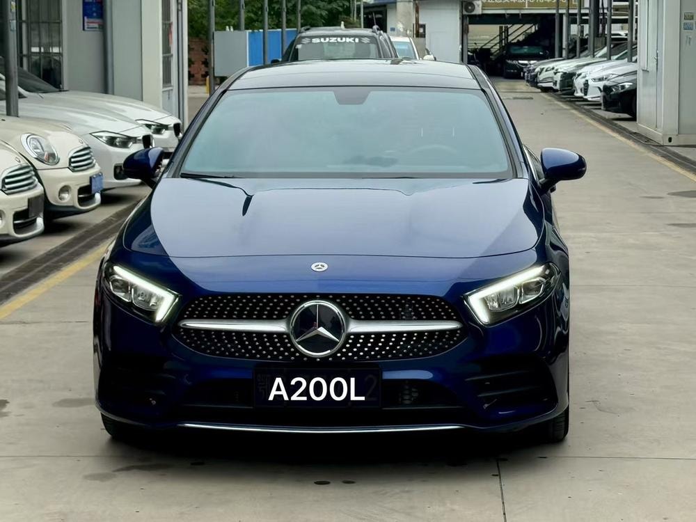 Mercedes-Benz A-Class 2022 — фото автомобиля