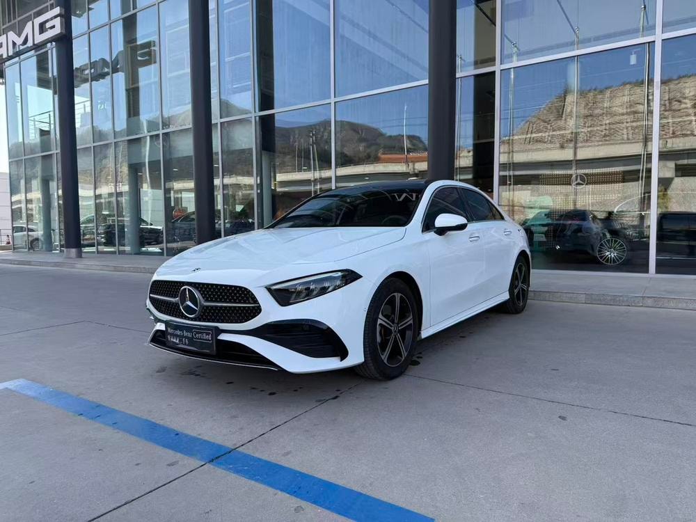 Mercedes-Benz A-Class 2022 — фото автомобиля