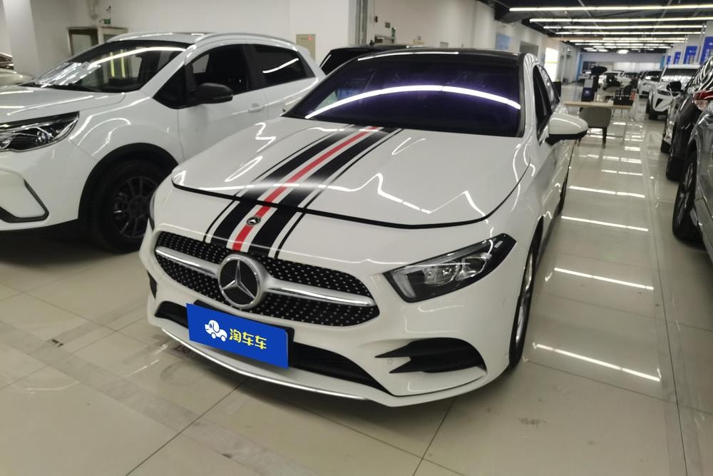 Mercedes-Benz A-Class 2022 — фото автомобиля
