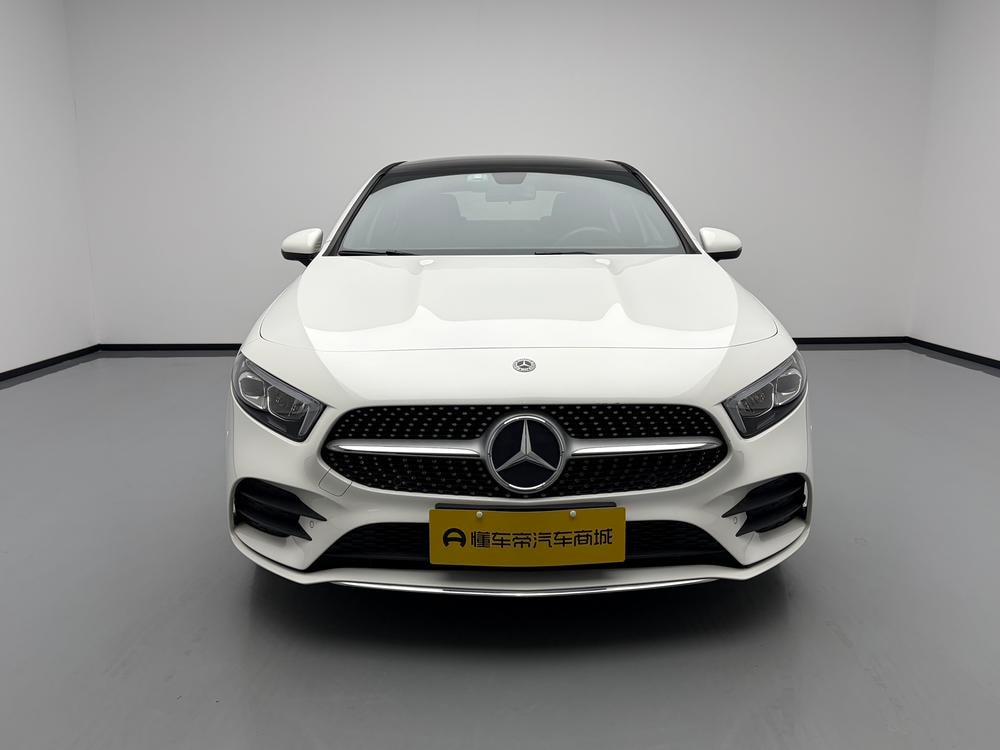 Mercedes-Benz A-Class 2020 — фото автомобиля