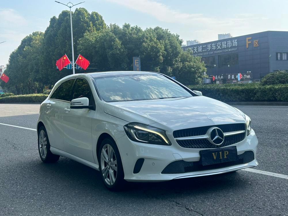 Mercedes-Benz A-Class (Import) 2016 — фото автомобиля 1