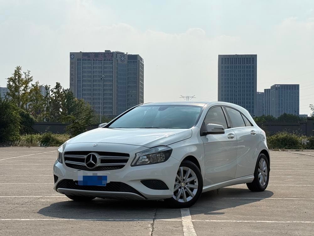 Mercedes-Benz A-Class (Import) 2015 — фото автомобиля