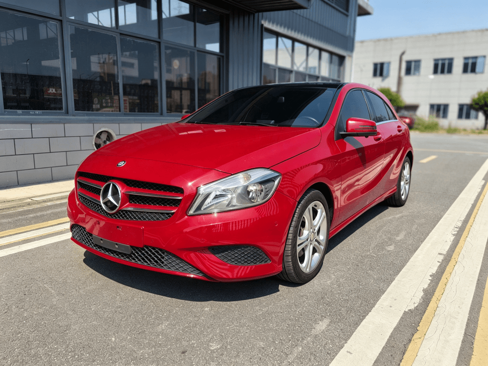 Mercedes-Benz A-Class (Import) 2015 — фото автомобиля 1